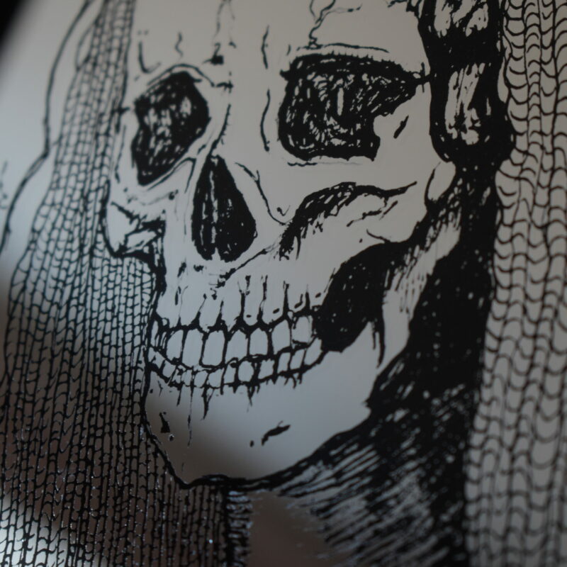 Lustro Dekoracyjne A4 w Czarnej Ramce z Grawerem „Mona Lisa z Czaszką”