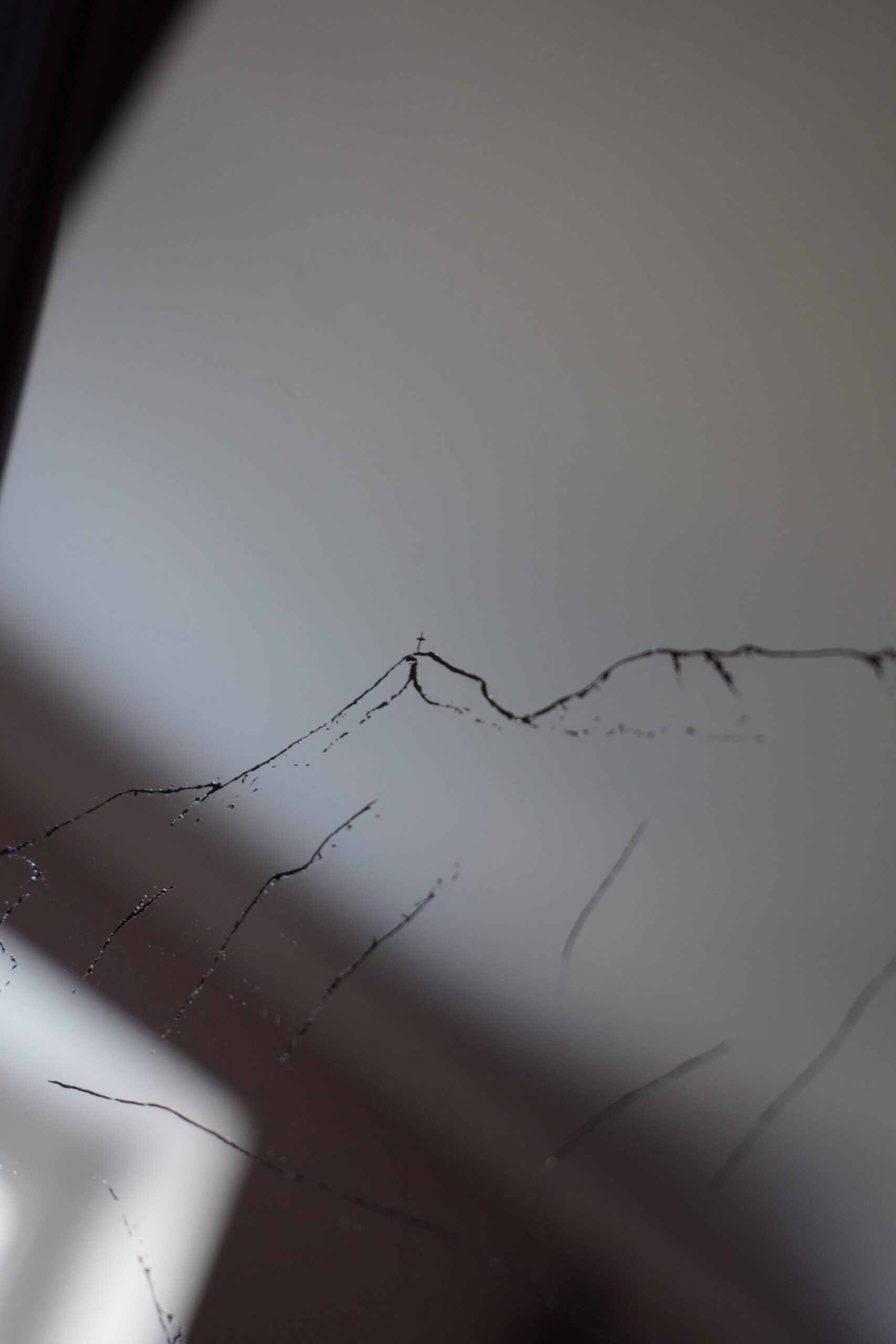 Lustro z Grawerem Pasma Górskiego