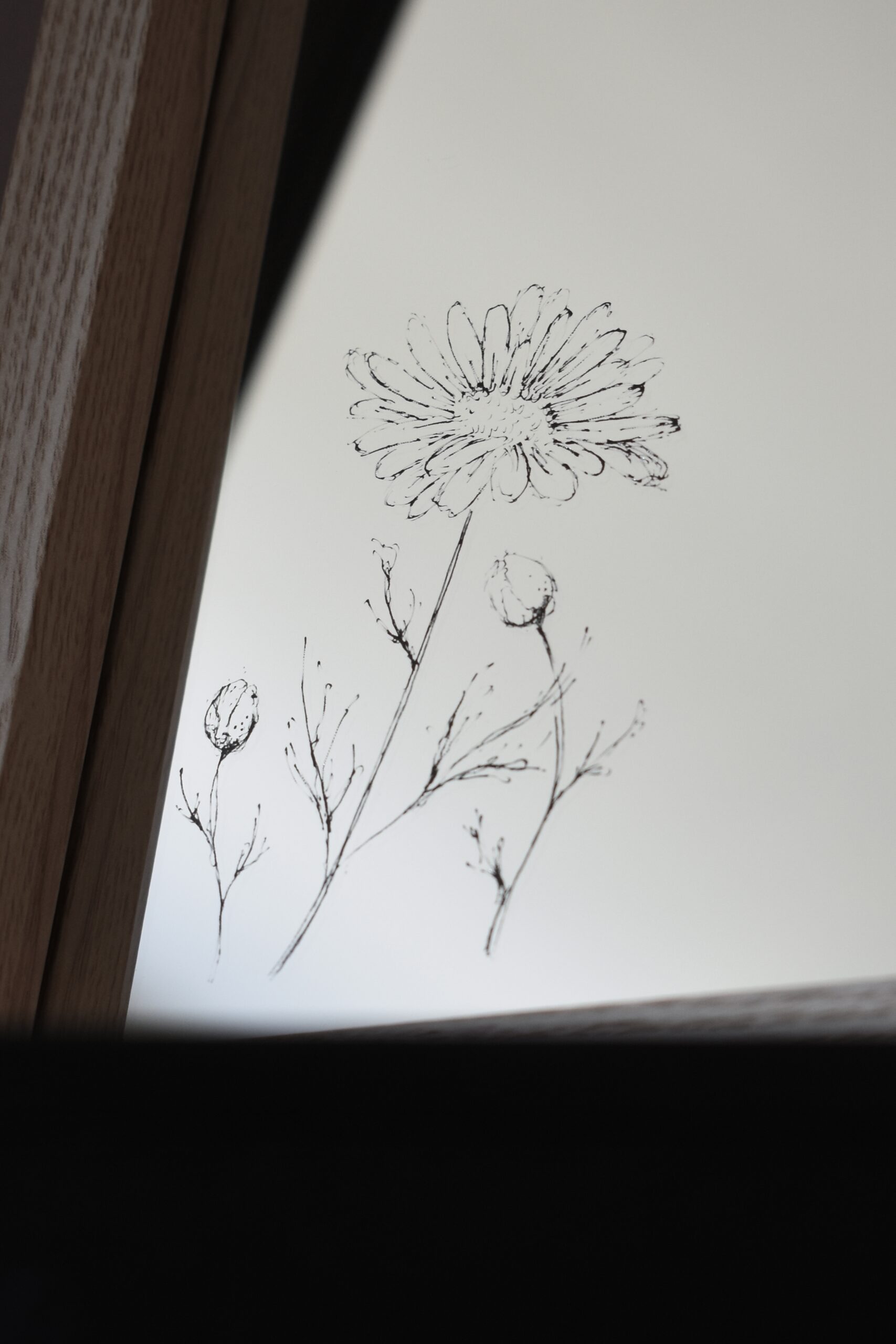 lustro z grawerem stokrotek