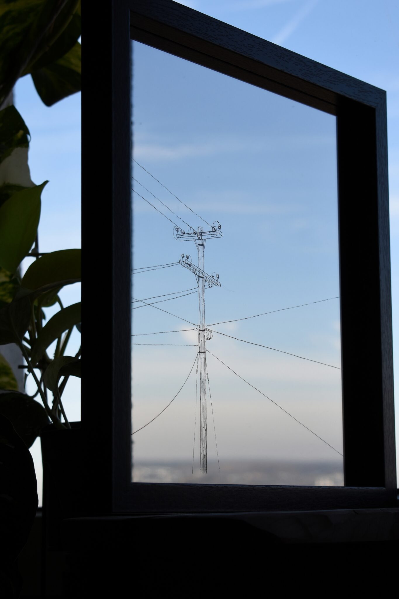 Lustro z ręcznym grawerem słupa telefonicznego